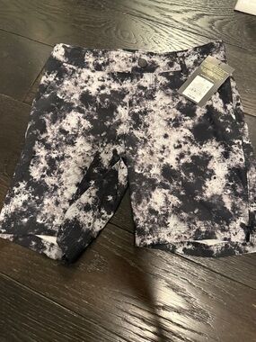 Boys art/class  Black & White Tie-Dye Performance Shorts 7
